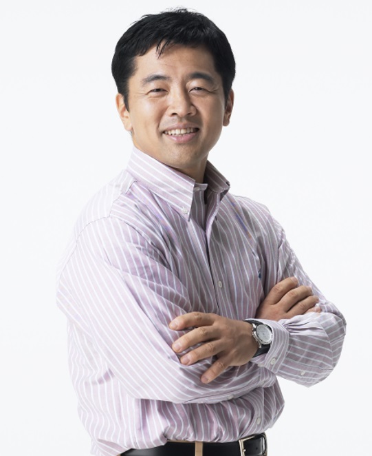 藤末　健三氏