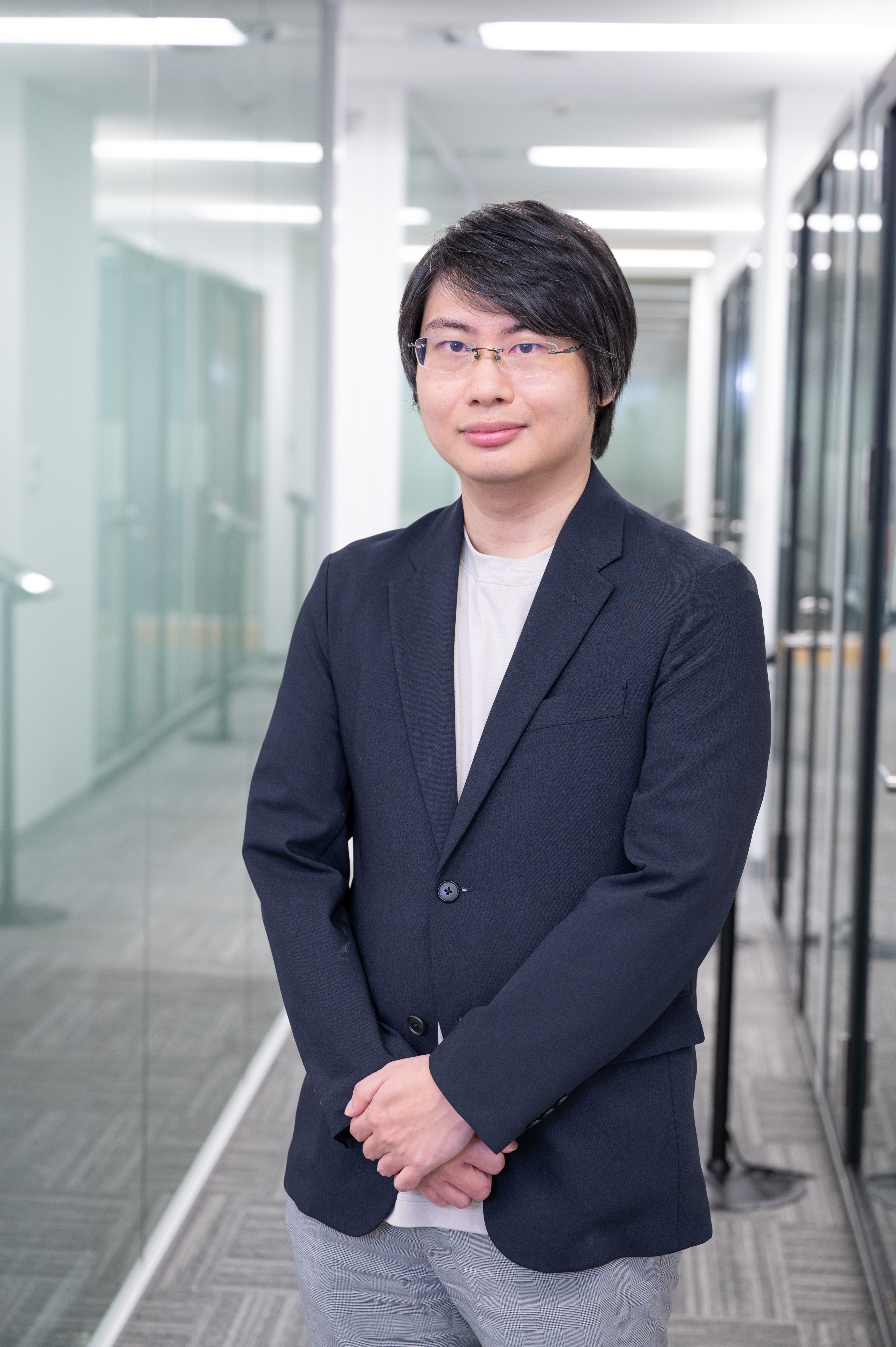 伏田 享平氏